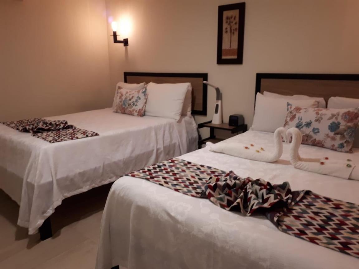 Brisas 10 Beachside Suites Cancún Exteriör bild