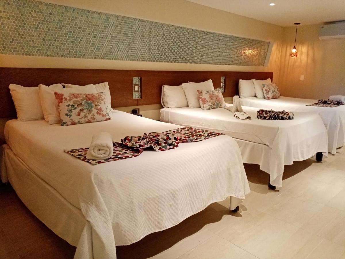 Brisas 10 Beachside Suites Cancún Exteriör bild