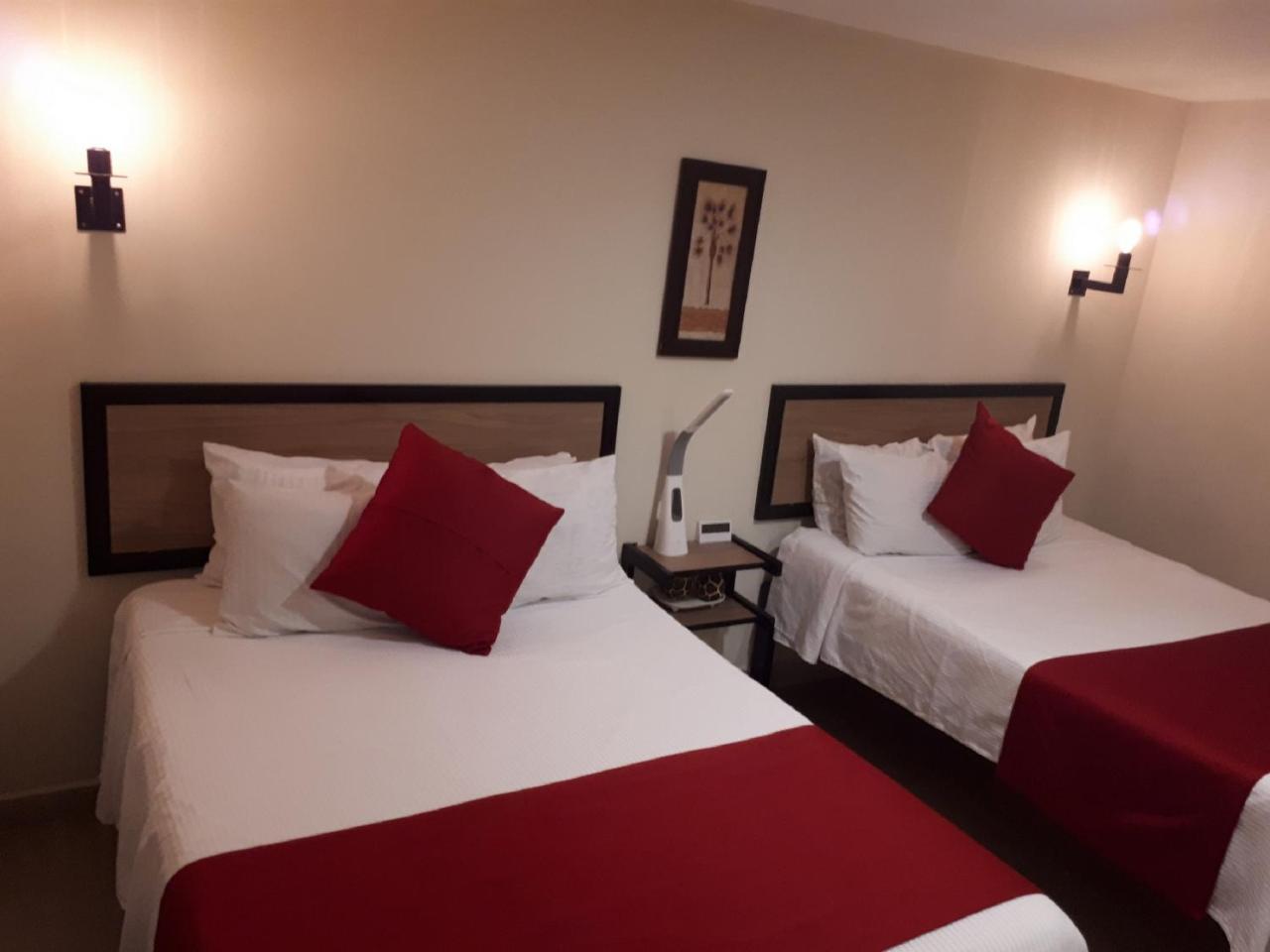 Brisas 10 Beachside Suites Cancún Exteriör bild